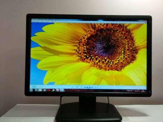Монітор Б-класс Dell E2213C / 21.5" (1680x1050) TN / DVI, VGA / VESA 100x100 Монітор Б-класс Dell E2213C / 21.5" (1680x1050) TN / DVI, VGA / VESA 100x100