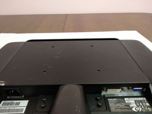 Монитор Philips 192E2 / 18.5" (1366x768) TN / VGA, DVI / VESA 100x100