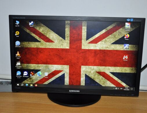 Монитор Б-класс Samsung BX2440 / 24" (1920x1080) TN / VGA, DVI / VESA 75x75 + Кабели подключения Монитор Б-класс Samsung BX2440 / 24" (1920x1080) TN / VGA, DVI / VESA 75x75 + Кабели подключения