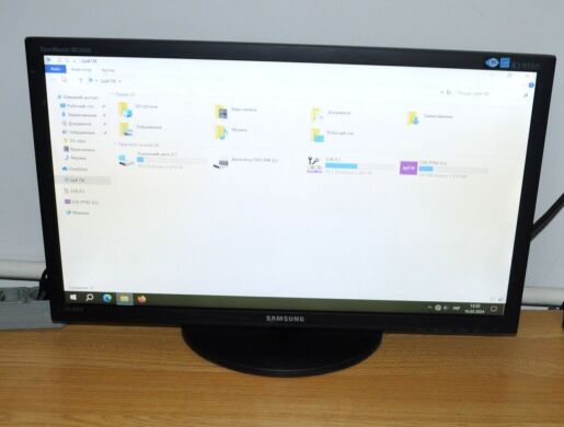 Монитор Б-класс Samsung BX2440 / 24" (1920x1080) TN / VGA, DVI / VESA 75x75 + Кабели подключения Монитор Б-класс Samsung BX2440 / 24" (1920x1080) TN / VGA, DVI / VESA 75x75 + Кабели подключения