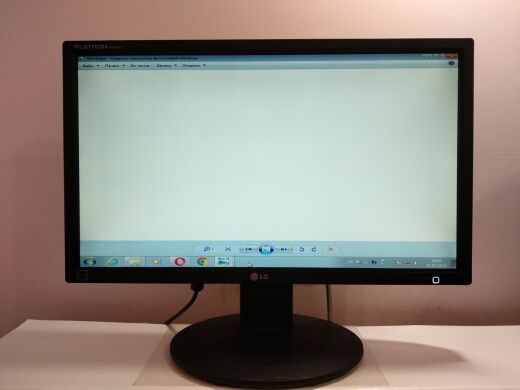 Монітор LG W2246S / 21.5" (1920x1080) TN / 1x VGA