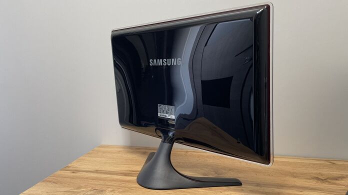 Монітор Samsung SyncMaster BX2335 / 23" (1920x1080) TN+film / DVI + Кабелі живлення та DVI