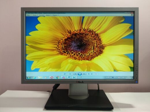 Монитор Dell 1909Wf Silver / 19" (1440x900) TN / VGA, DVI / VESA 100x100 Монитор Dell 1909Wf Silver / 19" (1440x900) TN / VGA, DVI / VESA 100x100