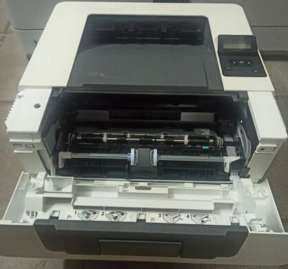 Принтер HP LaserJet Pro M402DN / Лазерная ч/б печать / 38 стр/мин / Ethernet, Duplex