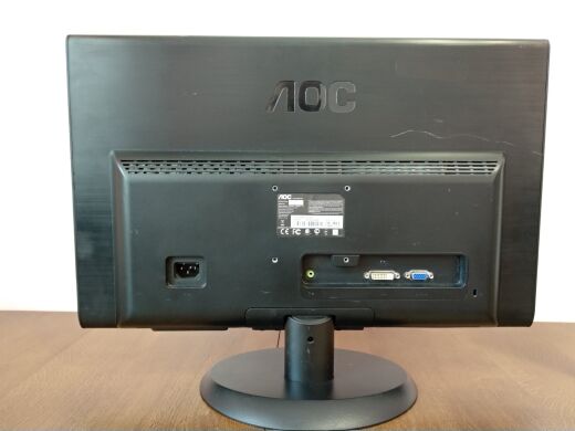 Монитор AOC e2250Swda / 21.5" (1920x1080) TN / DVI, VGA / VESA 75x75 / Встроенные колонки