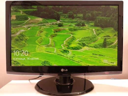 Монітор Б-клас LG Flatron W2453TQ / 24" (1920x1080) TN / VGA, DVI