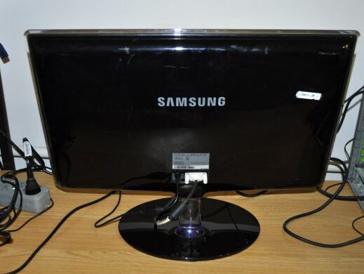 Монітор Б-клас Samsung SyncMaster P2270 / 22" (1920x1080) TN / DVI + Кабелі підключення