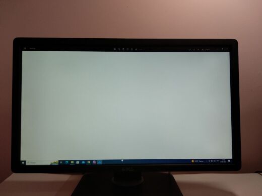 Монитор Dell Professional P2312Ht / 23" (1920x1080) TN / DVI, VGA, USB / VESA 100x100 Монитор Dell Professional P2312Ht / 23" (1920x1080) TN / DVI, VGA, USB / VESA 100x100