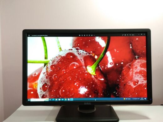 Монитор Dell Professional P2312Ht / 23" (1920x1080) TN / DVI, VGA, USB / VESA 100x100 Монитор Dell Professional P2312Ht / 23" (1920x1080) TN / DVI, VGA, USB / VESA 100x100