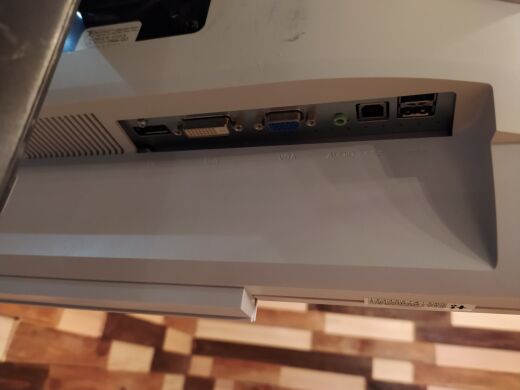 Fujitsu B22W-6 / 22" / 1680&times;1050 / DVI, DP, VGA, USB HUB 2.0x4