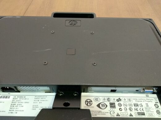 Монитор HP LE2201w / 22" (1680x1050) TN / VGA / VESA 100x100 Монитор HP LE2201w / 22" (1680x1050) TN / VGA / VESA 100x100