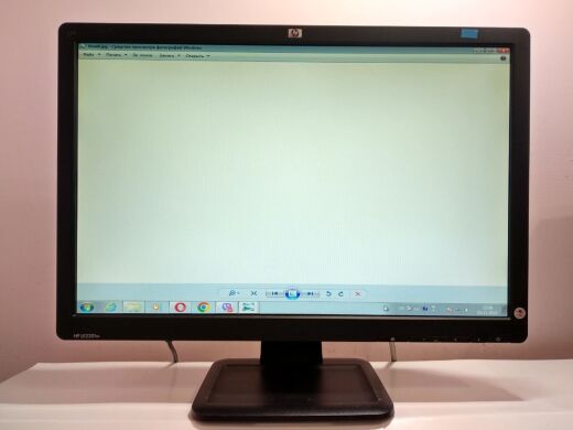 Монитор HP LE2201w / 22" (1680x1050) TN / VGA / VESA 100x100 Монитор HP LE2201w / 22" (1680x1050) TN / VGA / VESA 100x100