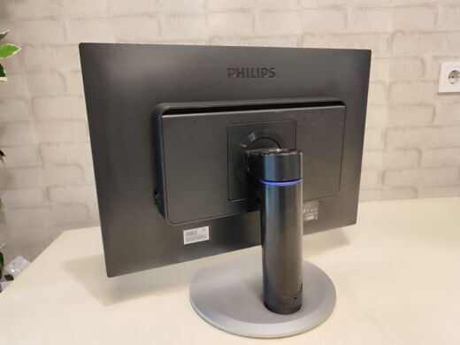 Монитор Philips Brilliance 220B4L / 22" (1680x1050) TN / DVI, VGA