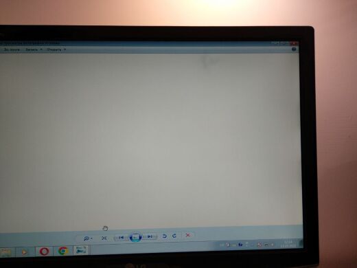 Монітор Б-клас LG Flatron W2252TQ / 22" (1680x1050) TN / VGA, DVI