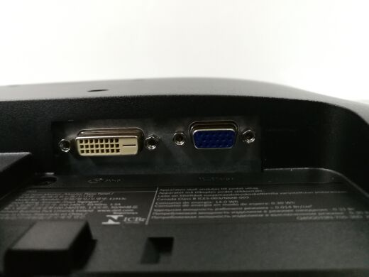 Монитор Dell E1913с / 19" / 1440 x 900 (16:10) LED / DVI, VGA Монитор Dell E1913с / 19" / 1440 x 900 (16:10) LED / DVI, VGA