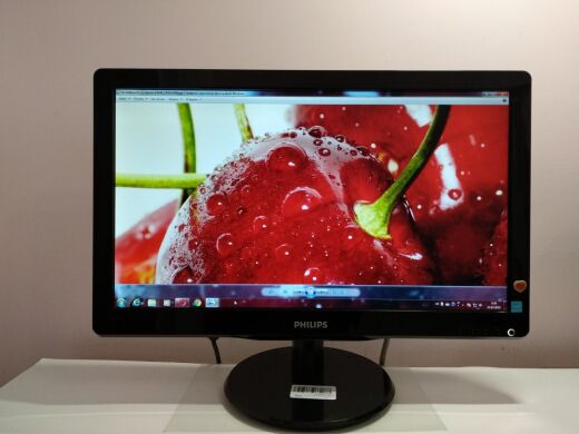 Монитор Philips 200V4LAB / 19.5" (1600x900) TN+film / DVI, VGA / Встроенные колонки 2x 2W 
