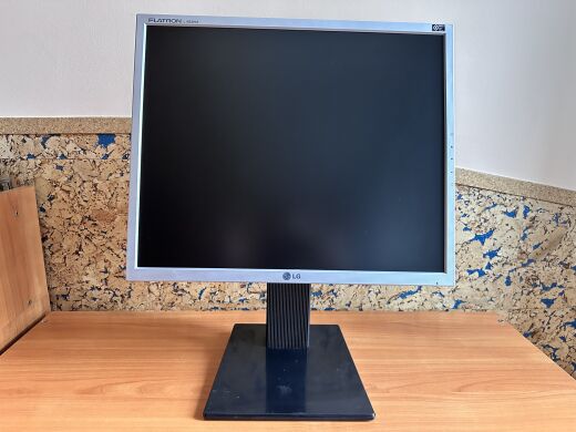 Монитор LG Flatron L1953HM / 19' (1280x1024) TN / DVI, VGA + Кабель питания + Кабель VGA Монитор LG Flatron L1953HM / 19' (1280x1024) TN / DVI, VGA + Кабель питания + Кабель VGA