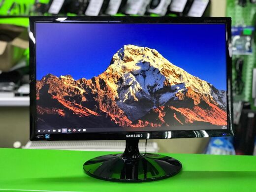 Samsung S22B300 / 22" (1920x1080) LED TN+film / VGA Samsung S22B300 / 22" (1920x1080) LED TN+film / VGA