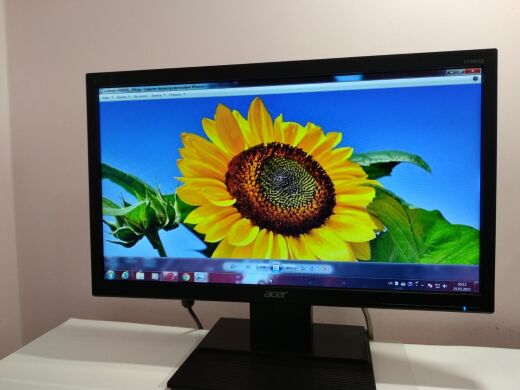 Монитор Acer V206HQL / 19.5" (1600x900) TN / VGA, DVI 