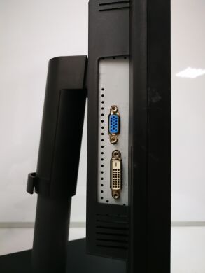 Samsung S19C450BR / 19" (1280x1024) LED / 250 кд.м2 / VGA, DVI Samsung S19C450BR / 19" (1280x1024) LED / 250 кд.м2 / VGA, DVI