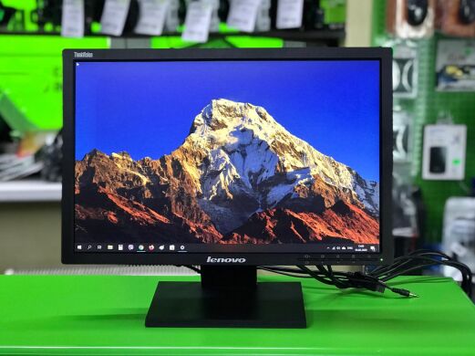 Lenovo ThinkVision LT1953 wide / 19" (1440х900) TN+film / VGA, DVI Lenovo ThinkVision LT1953 wide / 19" (1440х900) TN+film / VGA, DVI