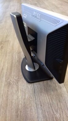 Монитор Dell 2009Wt / 20" (1680×1050) TN / VGA, DVI, USB Монитор Dell 2009Wt / 20" (1680×1050) TN / VGA, DVI, USB