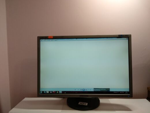 Монитор Б-класс Samsung SyncMaster 2243EW / 22" (1680x1050) TN / DVI, VGA Монитор Б-класс Samsung SyncMaster 2243EW / 22" (1680x1050) TN / DVI, VGA