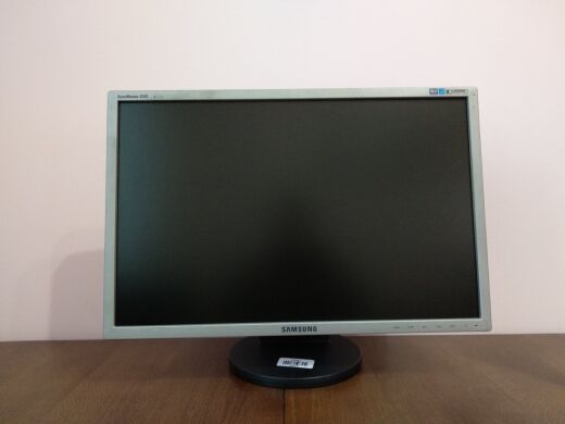 Монитор Б-класс Samsung SyncMaster 2243EW / 22" (1680x1050) TN / DVI, VGA Монитор Б-класс Samsung SyncMaster 2243EW / 22" (1680x1050) TN / DVI, VGA