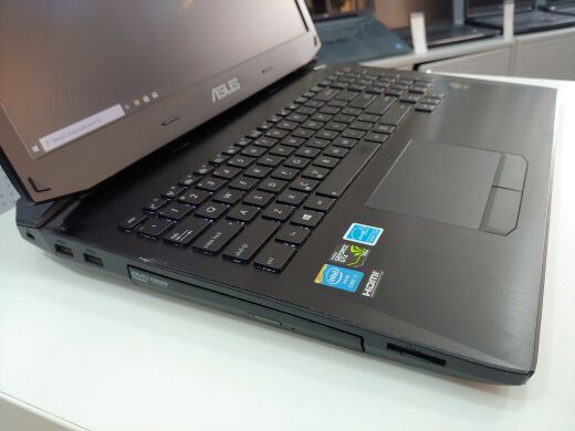 ASUS ROG G750J / 17.3" (1920x1080) TN / Intel Core i7-4700HQ (4 (8) ядра по 2.4 - 3.4 GHz) / 8 GB DDR3 / 120 GB SSD+1000 GB HDD / nVidia GeForce GTX 765M 2 GB / WebCam / DVD-RW