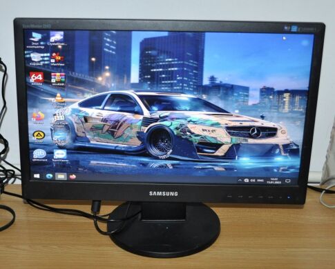 Монитор Б-класс Samsung SyncMaster 2243SN (DF5) / 22" (1920x1080) TN / VGA + Кабели в комплекте Монитор Б-класс Samsung SyncMaster 2243SN (DF5) / 22" (1920x1080) TN / VGA + Кабели в комплекте
