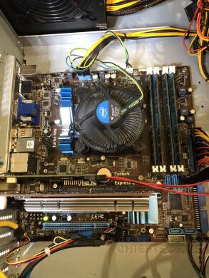 ПК Thermaltake / Intel Core i7-870 (4(8) ядер 2.93-3.60 Ghz / 8 GB DDR3 / 250 GB HDD / Radeon HD5450 1GB / БП 530W