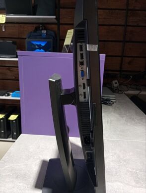 Монитор HP Z23n / 23" (1920x1080) IPS / HDMI, DisplayPort, VGA, USB / VESA 100x100 