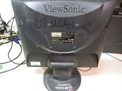 Монитор Б-класс ViewSonic VA703b / 17" (1280x1024) TN / VGA / VESA 100x100 Монитор Б-класс ViewSonic VA703b / 17" (1280x1024) TN / VGA / VESA 100x100