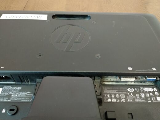 Монитор НР LE2002x / 20" (1600x900) TN / 1x DVI, 1x VGA Монитор НР LE2002x / 20" (1600x900) TN / 1x DVI, 1x VGA