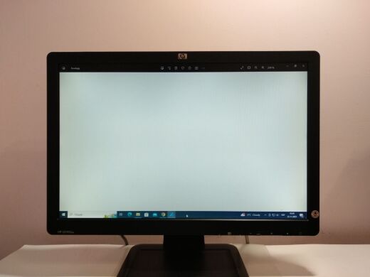 Монитор Б-класс HP LE1901w / 19" (1440x900) TN / VGA / VESA 100x100 Монитор Б-класс HP LE1901w / 19" (1440x900) TN / VGA / VESA 100x100