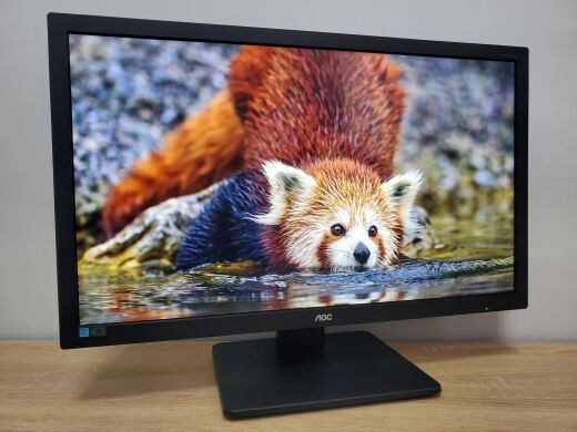 Монитор Samsung S24E450B / 24" (1920x1080) IPS / 1x VGA, 1x DVI / Pivot / VESA 100x100 Монитор Samsung S24E450B / 24" (1920x1080) IPS / 1x VGA, 1x DVI / Pivot / VESA 100x100