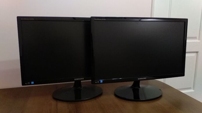 Монітор Samsung SyncMaster S22A300N / 21.5" (1920x1080) TN / VGA Монітор Samsung SyncMaster S22A300N / 21.5" (1920x1080) TN / VGA