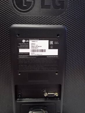 Монитор LG 22M35A-B / 21.5" (1920x1080) TN+film / VGA / VESA 75x75 
