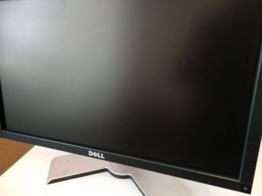 Монитор Б-класс Dell P2011H / 20" (1600x900) TN / DVI, VGA, USB / VESA 100x100 Монитор Б-класс Dell P2011H / 20" (1600x900) TN / DVI, VGA, USB / VESA 100x100