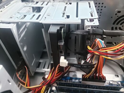 Компьютер Midi Silver Tower / Intel Core i3-3220 (2(4) ядра по 3.3 GHz) / 8 GB DDR3 / 120 GB SSD Kingston / DVD-ROM Компьютер Midi Silver Tower / Intel Core i3-3220 (2(4) ядра по 3.3 GHz) / 8 GB DDR3 / 120 GB SSD Kingston / DVD-ROM