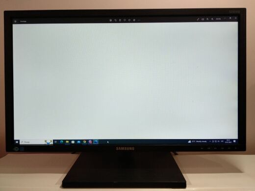 Монитор Б-класс Samsung S23C650D / 23" (1920x1080) AD-PLS / DisplayPort, DVI, VGA / VESA 100x100 Монитор Б-класс Samsung S23C650D / 23" (1920x1080) AD-PLS / DisplayPort, DVI, VGA / VESA 100x100