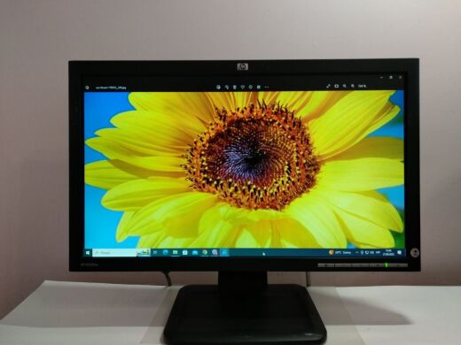 Монитор Б-класс HP LE2001w / 20" (1600x900) TN / VGA / VESA 100x100 Монитор Б-класс HP LE2001w / 20" (1600x900) TN / VGA / VESA 100x100