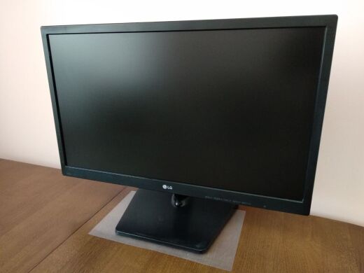 Монітор LG 22M38A-B / 21.5" (1920x1080) TN / VGA / VESA 75x75
