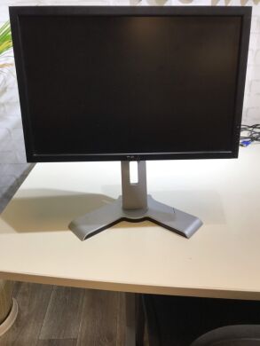 Dell E1909Wb / 19" (1440x900) (16:10) TN / VGA, DVI Dell E1909Wb / 19" (1440x900) (16:10) TN / VGA, DVI