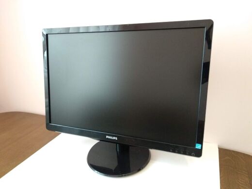 Монитор Б-класс Philips V-line 220V4L / 22" (1680x1050) TN / DVI, VGA / VESA 100x100 Монитор Б-класс Philips V-line 220V4L / 22" (1680x1050) TN / DVI, VGA / VESA 100x100