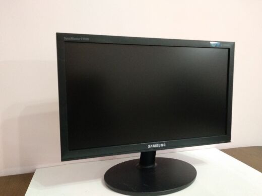 Монитор Б-класс Samsung SyncMaster E1920N / 18.5" (1366x768) TN / VGA / VESA 75x75 Монитор Б-класс Samsung SyncMaster E1920N / 18.5" (1366x768) TN / VGA / VESA 75x75