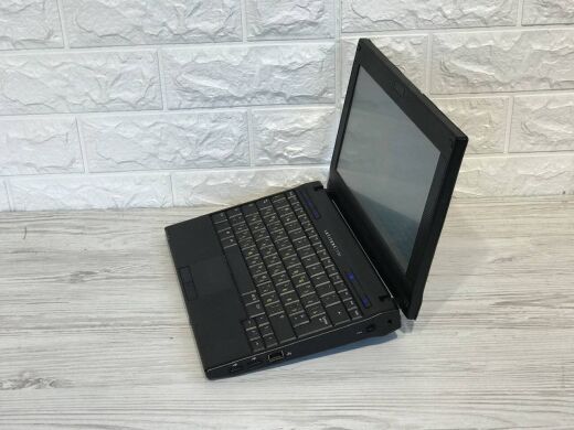 Нетбук Б-клас Dell Latitude 2100 / 10.1" (1024x576) TN / Intel Atom N270 (1 ядро по 1.6 GHz) / 2 GB DDR2 / 120 GB HDD / Intel GMA 950 Graphics / WebCam Нетбук Б-клас Dell Latitude 2100 / 10.1" (1024x576) TN / Intel Atom N270 (1 ядро по 1.6 GHz) / 2 GB DDR2 / 120 GB HDD / Intel GMA 950 Graphics / WebCam