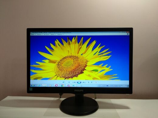 Монітор Philips 193v5L / 18.5" (1366х768) TN/1x VGA