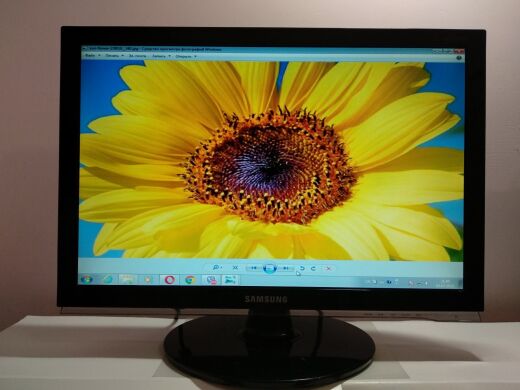Монітор Samsung SyncMaster 2253LW / 22" (1680x1050) TN / DVI, VGA / VESA 100x100