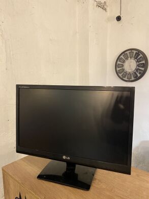 Монітор LG Flatron Е2241S / 21.5" (1920x1080) TN / VGA / VESA 75x75 